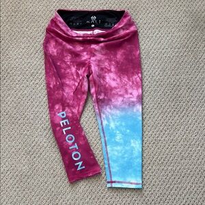 Peloton Kali Tie-Dye Cropped Leggings - Pink and Blue - Size large